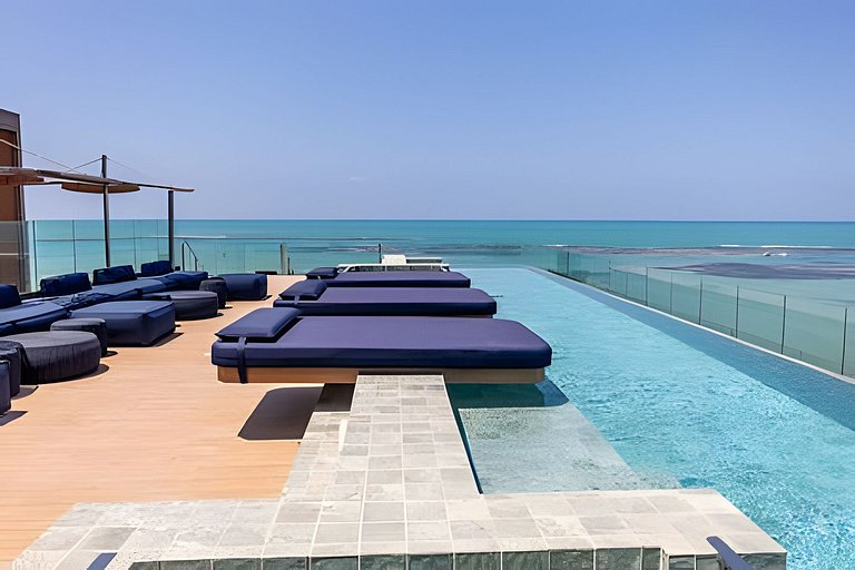 Beira-mar com varanda e recepção 24h- Pajuçara