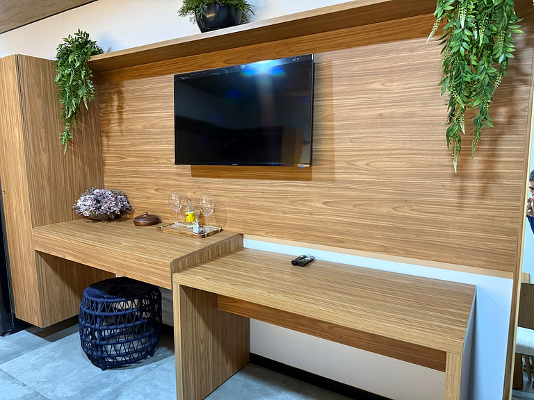 Beira-mar com varanda e recepção 24h- Pajuçara