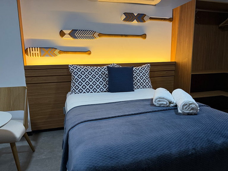 Beira-mar com varanda e recepção 24h- Pajuçara