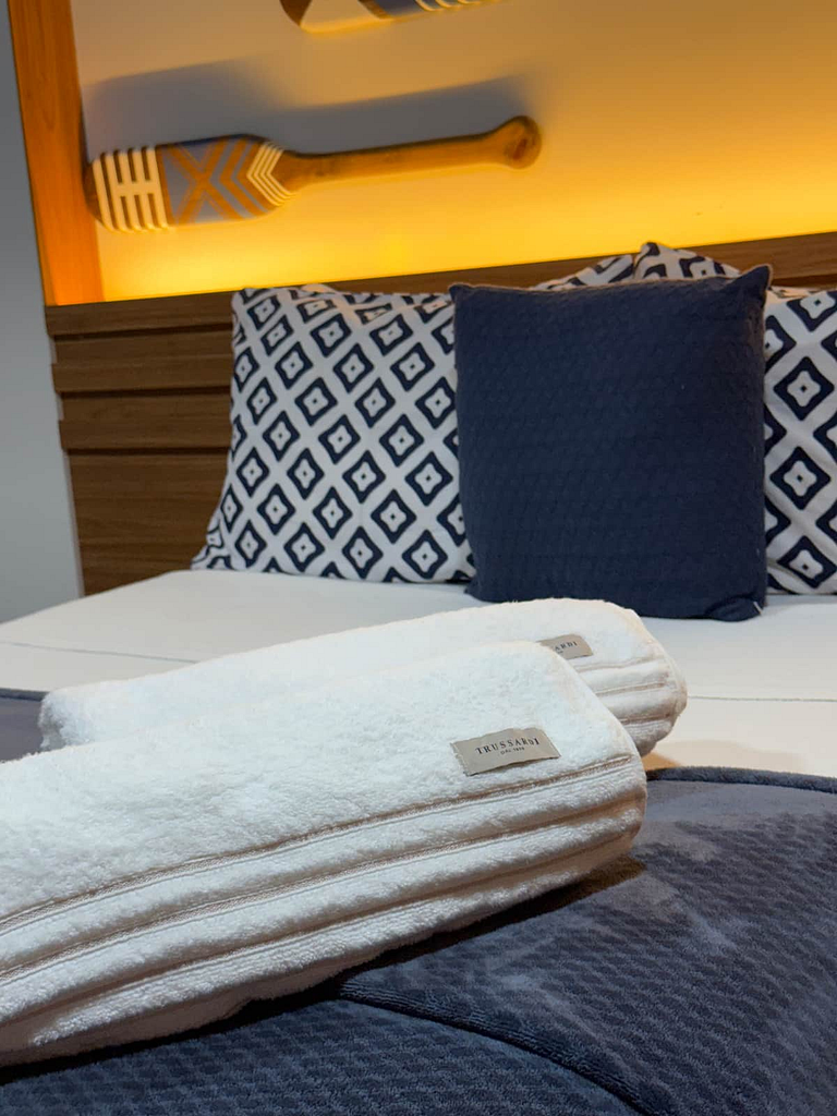 Beira-mar com varanda e recepção 24h- Pajuçara