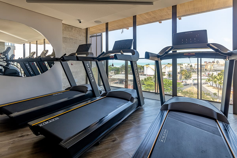 Beira-mar com varanda e recepção 24h- Pajuçara